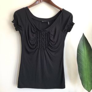 🌿3 for $20 Guess Scoop Neck Top